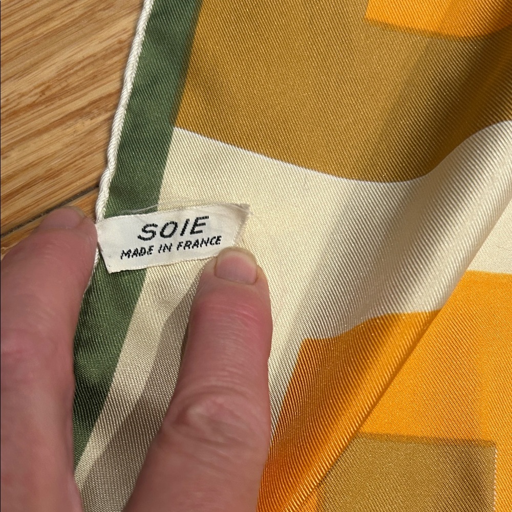 Nina Ricci Vintage 70’s Green and Orange Silk Scarf Made in France 62 x 15 - Picture 2 of 2
